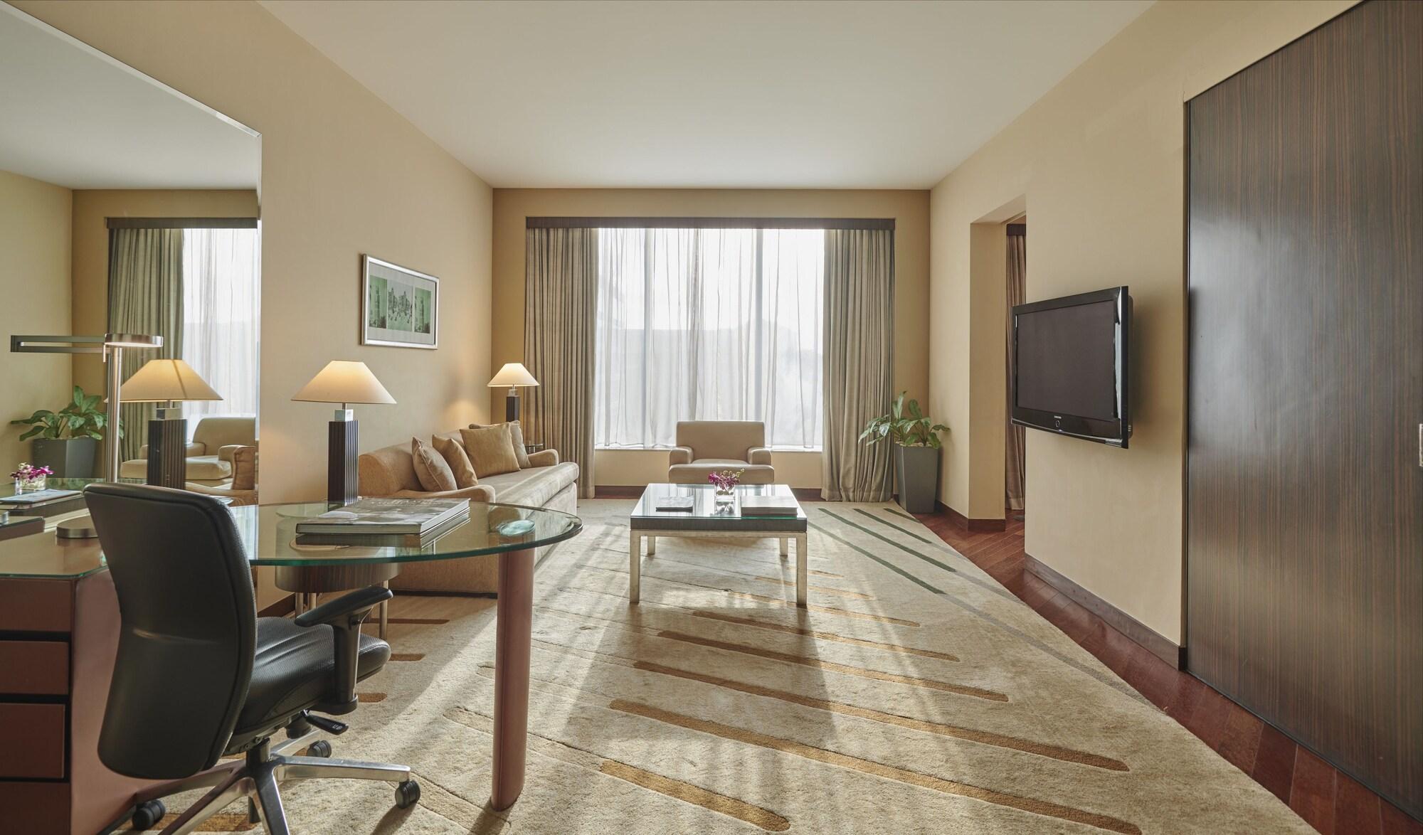 Hyatt Regency Mumbai International Airport Ξενοδοχείο Εξωτερικό φωτογραφία A suite at the hotel