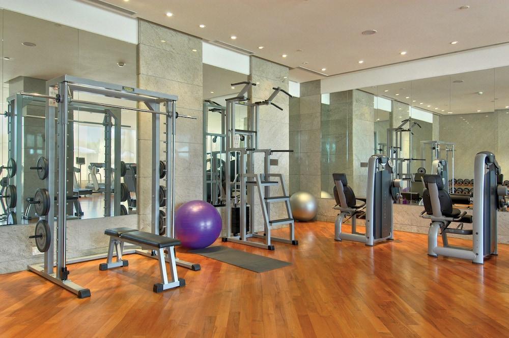 Hyatt Regency Mumbai International Airport Ξενοδοχείο Εξωτερικό φωτογραφία A gym at a hotel