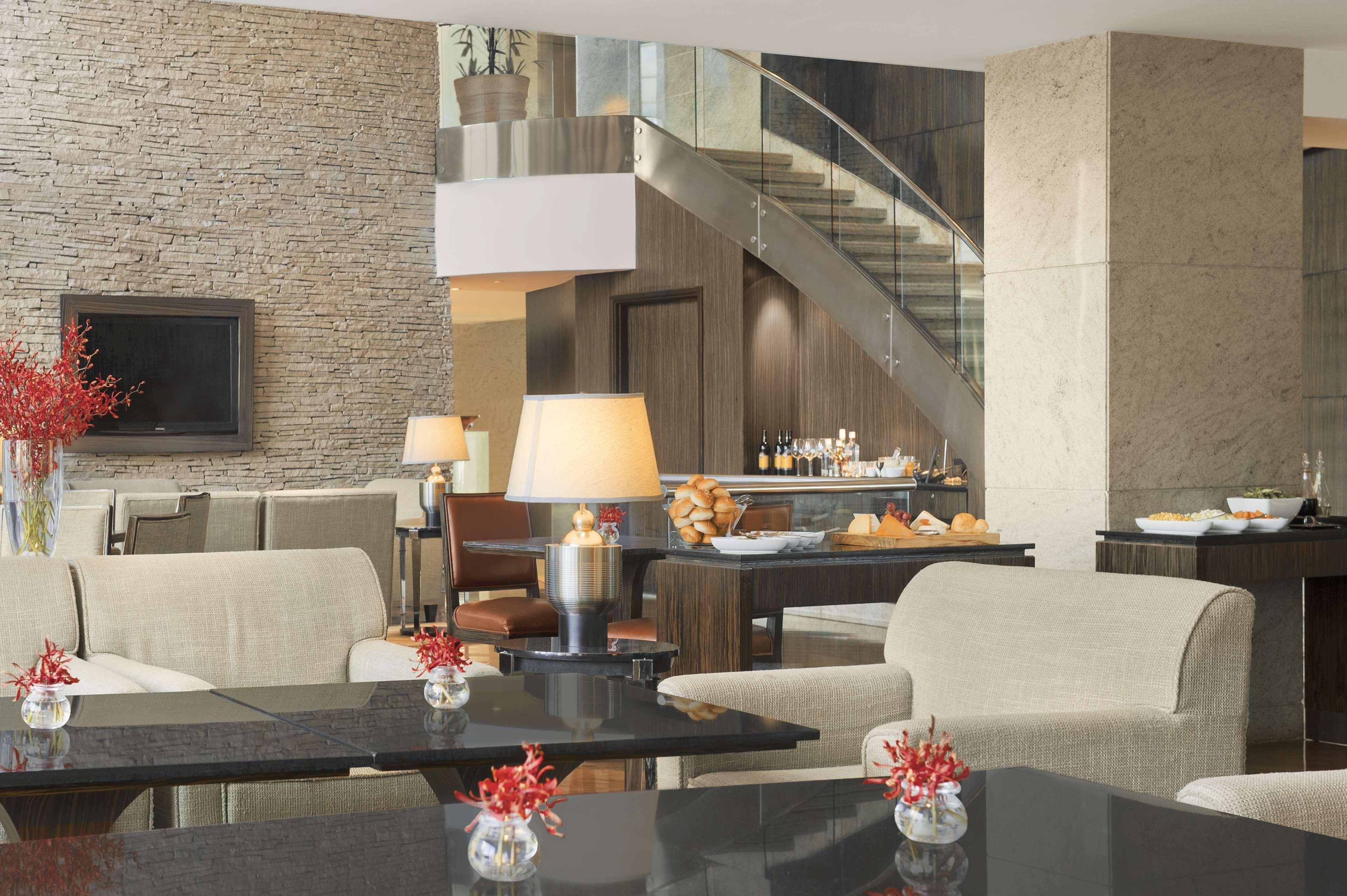 Hyatt Regency Mumbai International Airport Ξενοδοχείο Εξωτερικό φωτογραφία The lobby