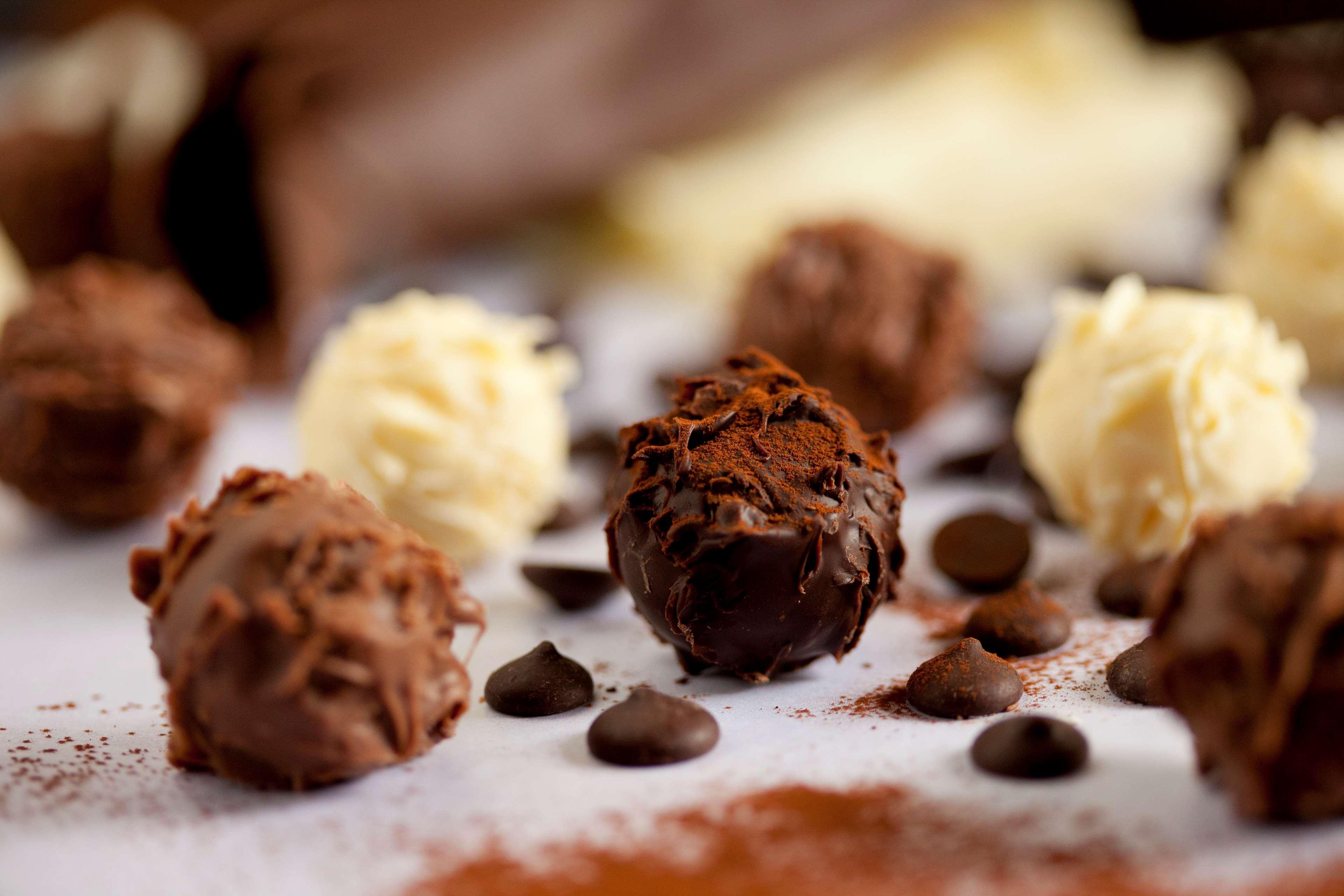Hyatt Regency Mumbai International Airport Ξενοδοχείο Εξωτερικό φωτογραφία Chocolate truffles
