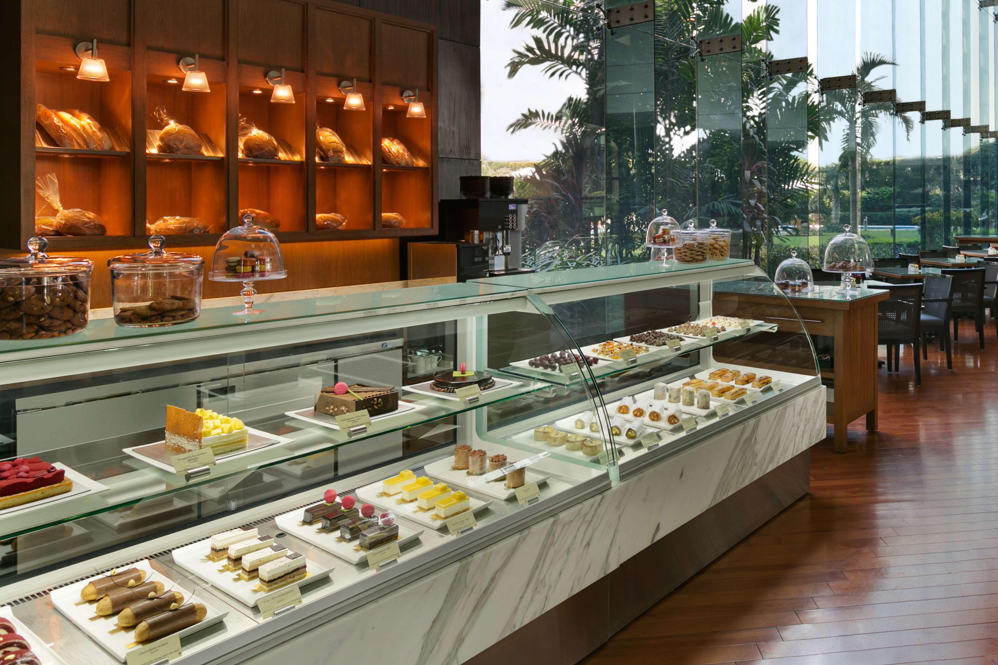 Hyatt Regency Mumbai International Airport Ξενοδοχείο Εξωτερικό φωτογραφία The Pastry Shop