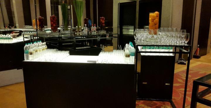 Hyatt Regency Mumbai International Airport Ξενοδοχείο Εξωτερικό φωτογραφία A bar at a hotel