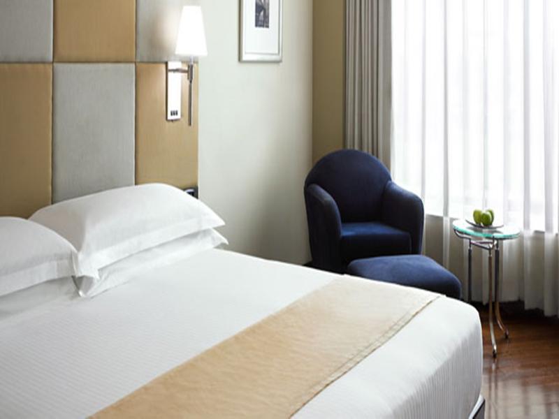 Hyatt Regency Mumbai International Airport Ξενοδοχείο Δωμάτιο φωτογραφία A room at the hotel