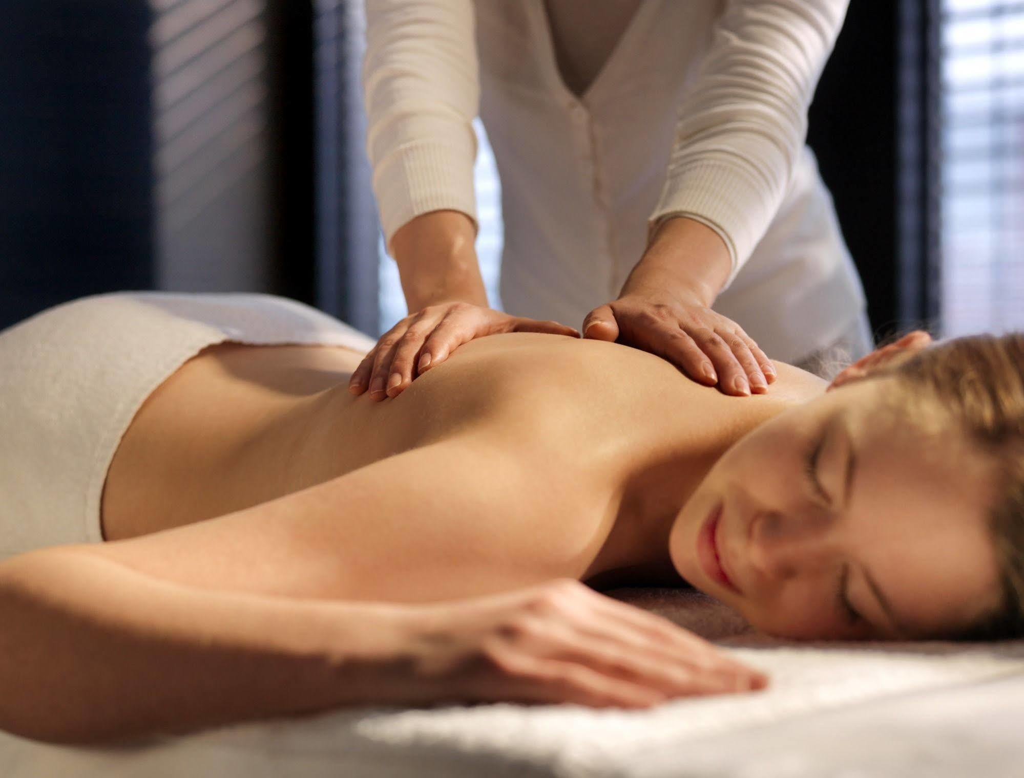 Hyatt Regency Mumbai International Airport Ξενοδοχείο Εξωτερικό φωτογραφία Massage